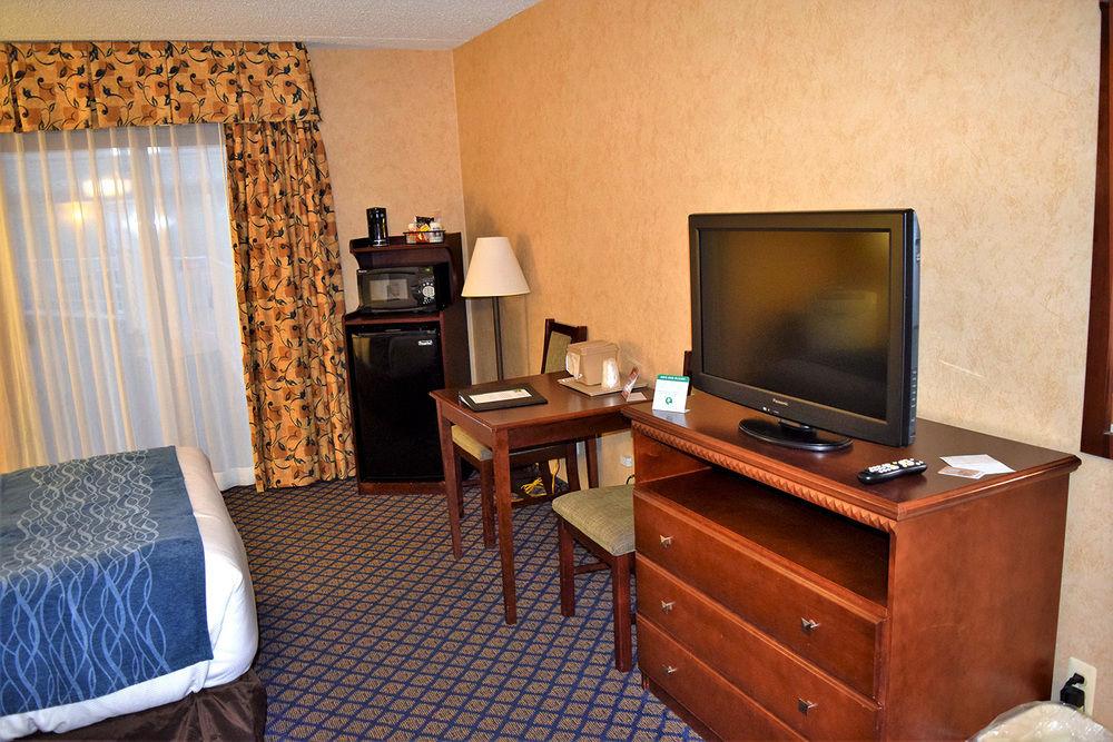 Quality Inn & Suites Coldwater Near I-69 Exterior photo