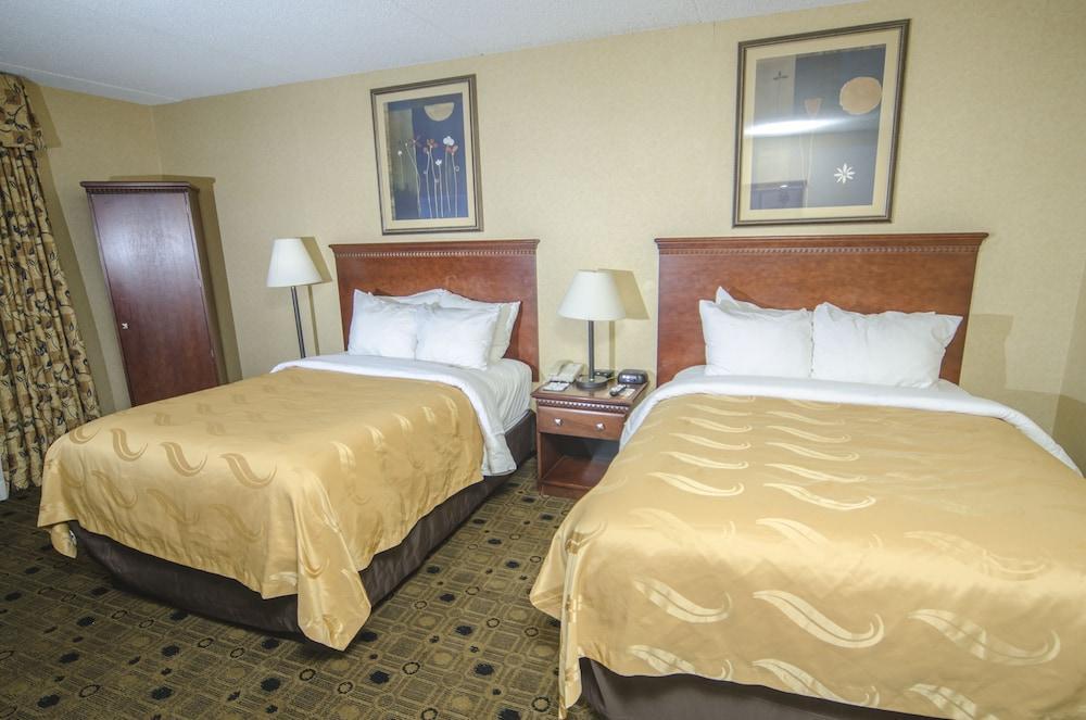 Quality Inn & Suites Coldwater Near I-69 Exterior photo