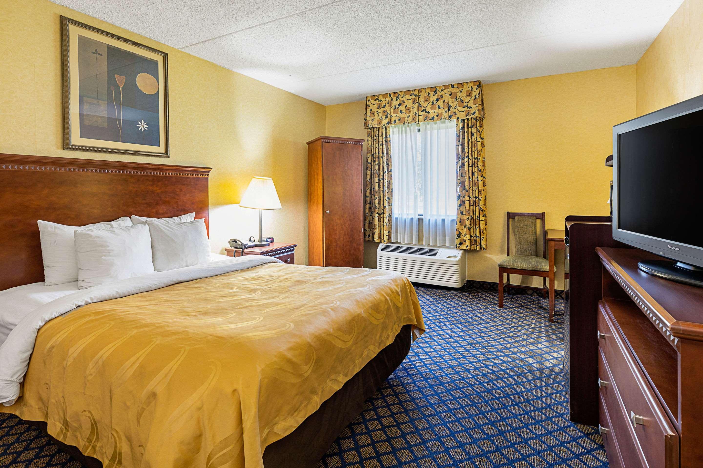 Quality Inn & Suites Coldwater Near I-69 Exterior photo