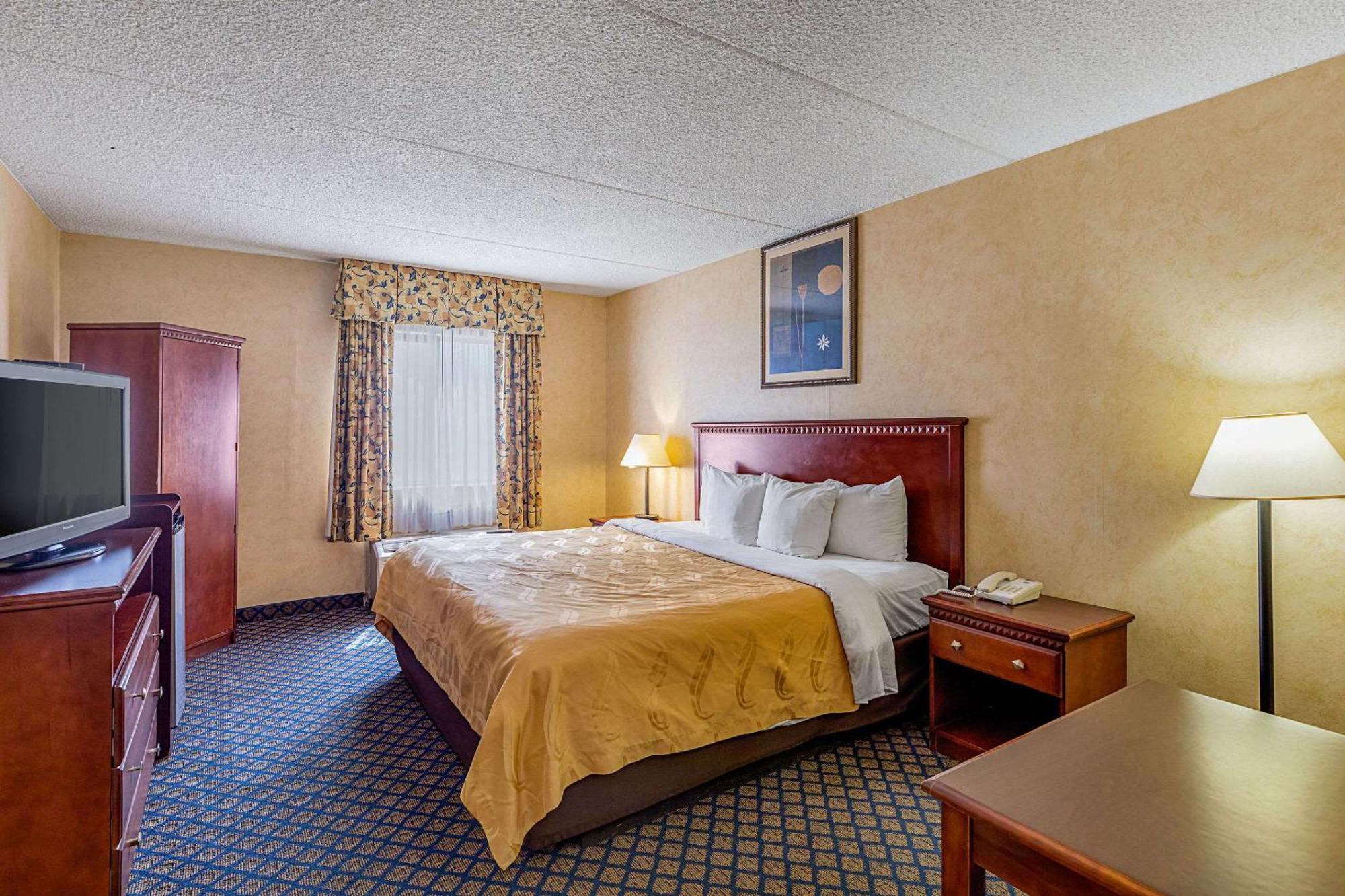 Quality Inn & Suites Coldwater Near I-69 Exterior photo
